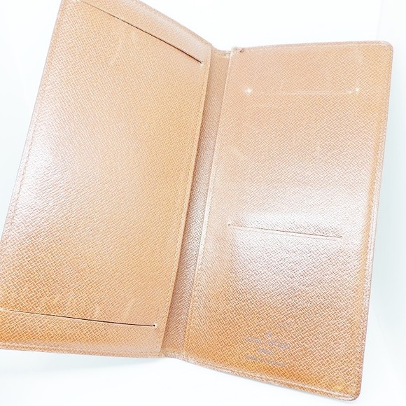 LOUIS VUITTON Agenda Wallet - Picture 4 of 6